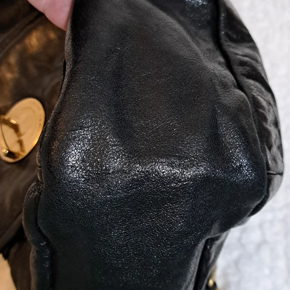 Authentic Marc Jacobs Black Leather Shoulder Bag, EUC!!